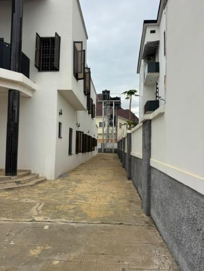 Newly Built 5 Bedroom Duplex With 2-Bedroom BQ In Abuja