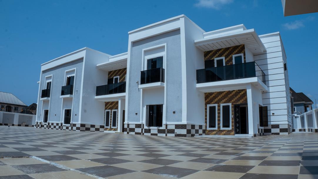 Luxury 4 Bedroom Terrace Duplex With 3 Units-6
